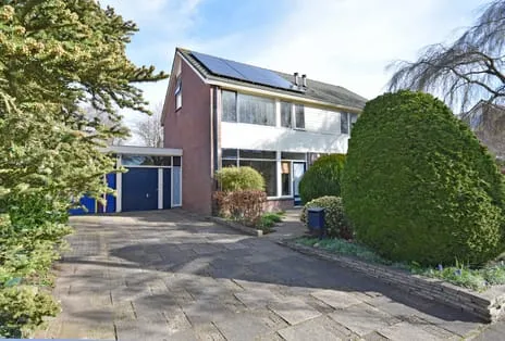 Tussenwoning te koop: Joh. Falkenastraat 41, Burgum Burgum