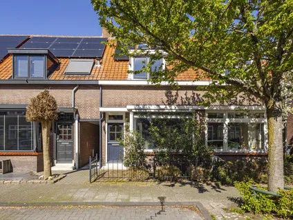 Tussenwoning te koop: Joh. Kraaijeveldstraat 48, Buitenuitbreiding-Oost Sliedrecht