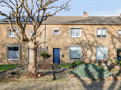 Tussenwoning te koop: Johan Dautzenbergstraat 36, Baandert Sittard
