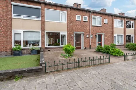 Tussenwoning te koop: Johan de Wittstraat 36, Staatsliedenkwartier Apeldoorn