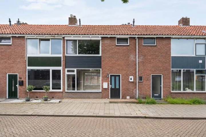 Tussenwoning te koop: Johan Jongkindstraat 49, Ossenkoppelerhoek West Almelo