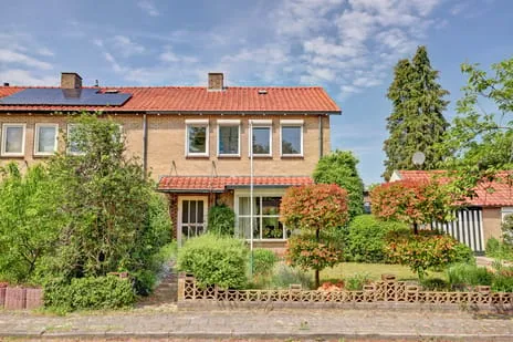 Hoekwoning te koop: Johan van Oldenbarneveltlaan 2, Lochem-Oost Lochem