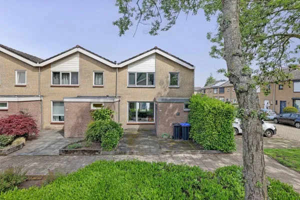 Hoekwoning te koop: Johan Wagenaarstraat 2, Zanddonk Waalwijk