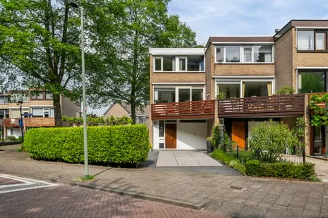 Hoekwoning te koop: Johan Willem Frisolaan 20, Statenbuurt Vlaardingen