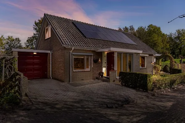 Twee-onder-één-kap te koop: Johan Buijeslaan 8, Markgouw Monnickendam