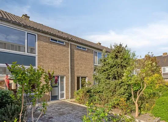 Tussenwoning te koop: Johan de Wittstraat 32, Staatsliedenbuurt Alblasserdam