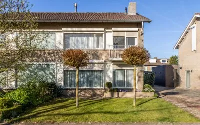 Twee-onder-één-kap te koop: Johan Frisostraat 10, Zeelst Veldhoven
