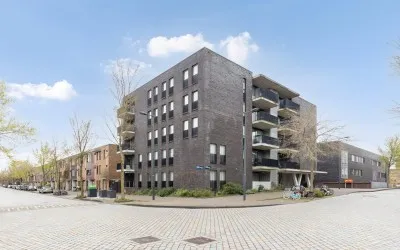 Appartement te huur: Johan Huijsenstraat 36, Theo van Goghparkbuurt Amsterdam