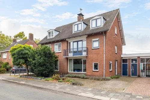 Tussenwoning te koop: Johan v Oldenbarneveltlaan 7, Staatsliedenkwartier Woerden