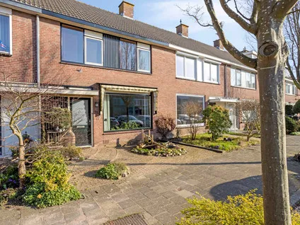 Tussenwoning te koop: Johan Vermeerstraat 28, Schildersbuurt Lisse