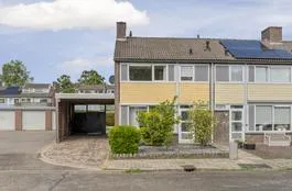 Hoekwoning te koop: Johan Wagenaarplein 20, Dieren-West boven spoorlijn Dieren