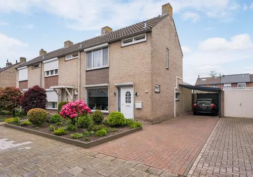 Hoekwoning te koop: Johan Willem Frisolaan 36, Moesel Weert
