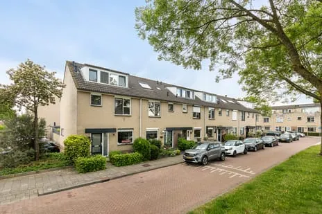Hoekwoning te koop: Johanna Naber-erf 285, Johanna Naber-erf en omgeving Dordrecht