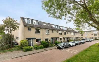 Hoekwoning te koop: Johanna Naber-erf 285, Johanna Naber-erf en omgeving Dordrecht