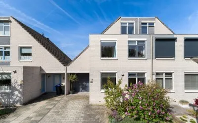 Tussenwoning te koop: Johanna Naber-erf 177, Johanna Naber-erf en omgeving Dordrecht