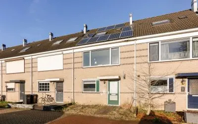 Tussenwoning te koop: Johanna Naber-erf 344, Johanna Naber-erf en omgeving Dordrecht