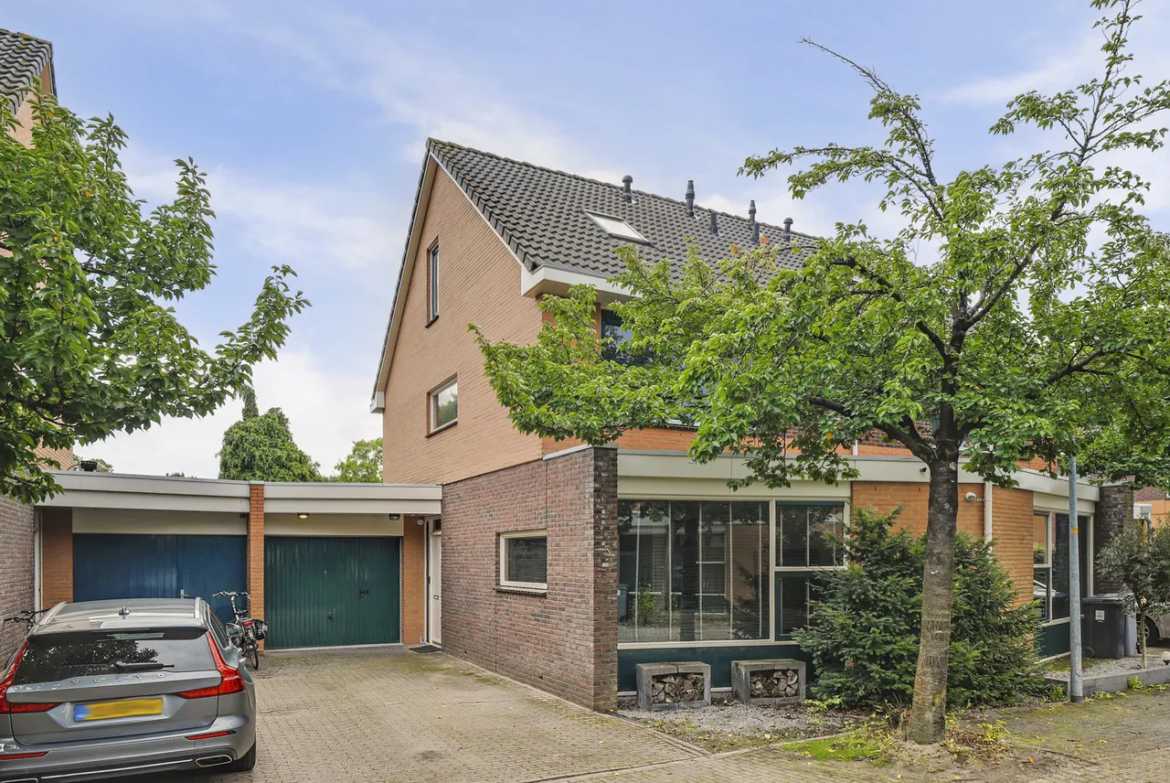 Tussenwoning te koop: Johannahoeve 5, Huissen