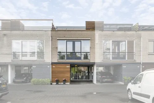 Tussenwoning te koop: Johannes Muldersstraat 49, Zuidbuurt Vlaardingen