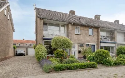 Hoekwoning te koop: Johannes Vermeerstraat 12, Noordpolder Terneuzen