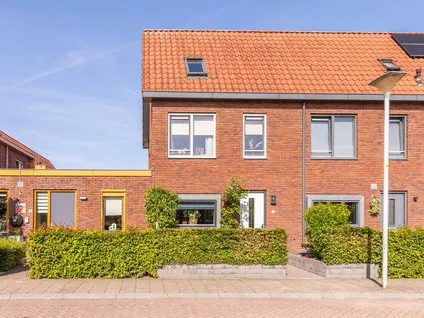 Tussenwoning te koop: Johannes Vermeerstraat 5, Verspreide huizen Lede en Oudewaard Kesteren