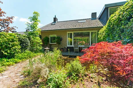 Twee-onder-één-kap te koop: Johannes Vermeerstraat 6, Nieuw-Bergen Kern Bergen (Li)