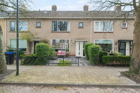 Tussenwoning te koop: Johannes Bosboomstraat 8, Nesdijk Schagen