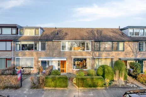 Tussenwoning te koop: Johannes Poststraat 63, Klaarwater Soest