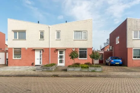 Tussenwoning te koop: Johannes Rutgersstraat 6, Arnhem
