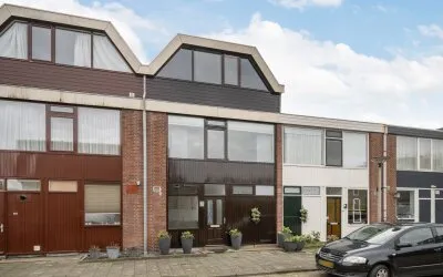 Tussenwoning te koop: Johannes van Bijnenstraat 14, Zuidbuurt Vlaardingen