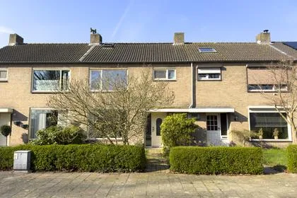 Tussenwoning te koop: Johannes Vermeerlaan 20, Bloemvelden Helmond