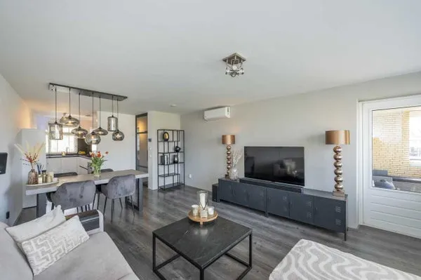 Woning te koop: Johannes Vermeerstraat, Tussen de Vaarten N.- Noord Almere
