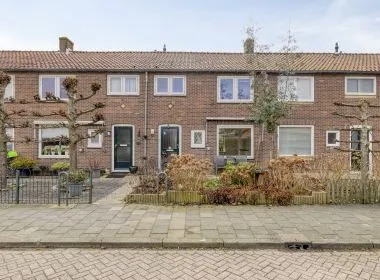 Tussenwoning te koop: Johannis Bogaardstraat 8, Nieuw-Vennep West Nieuw-Vennep