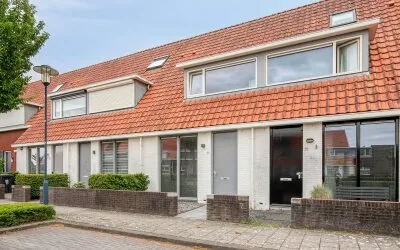 Tussenwoning te koop: John Lennonplein 57, Mortiere I Middelburg