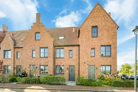 Tussenwoning te koop: John Deelaan 40, Hoofddorp