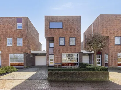 Tussenwoning te koop: John Lennonlaan 46, Goes