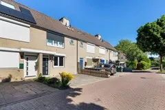 Tussenwoning te koop: Joke Smit-Erf 122, Dordrecht