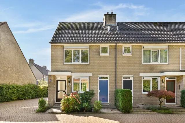 Hoekwoning te koop: Joke Smit-erf 157, Dordrecht