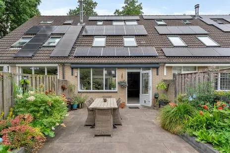 Tussenwoning te koop: Joke Smit-erf 72, Joke Smit-erf en omgeving Dordrecht