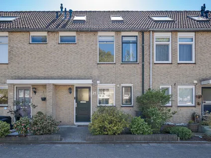 Tussenwoning te koop: Joke Smitlaan 21, Noord-Hofland Voorschoten