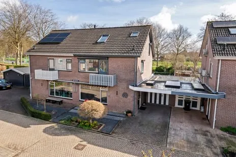 Tussenwoning te koop: Joke Smitstraat 7, Rauwenhof Tiel
