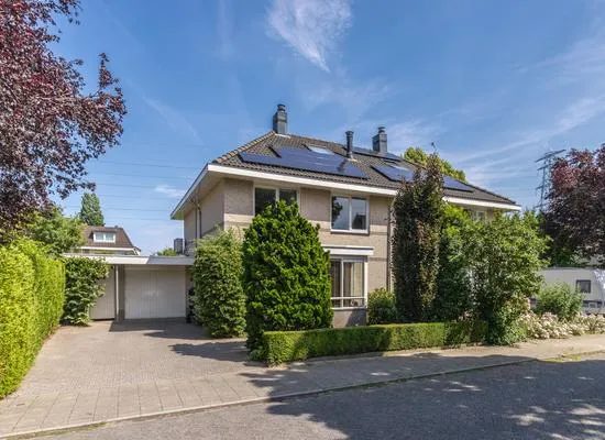 Twee-onder-één-kap te koop: Jonagold 5, Lynden Elst