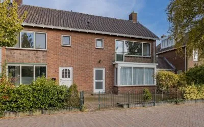 Tussenwoning te koop: Jonkheer de Jongestraat 11, Centrum Hoogeveen