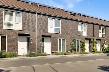 Tussenwoning te koop: Jonkheer Ruysstraat 48, Heugemerveld Maastricht