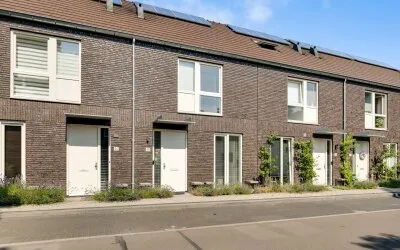 Tussenwoning te koop: Jonkheer Ruysstraat 48, Heugemerveld Maastricht