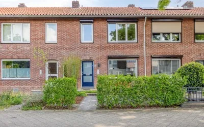 Tussenwoning te koop: Jonkheer Ruysstraat 55, Heugemerveld Maastricht