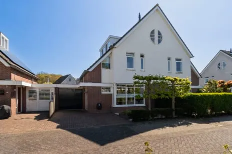 Tussenwoning te koop: Jonkheer Sixhof 25, Rade, Oranjebuurt, Munniksveen en omgeving Kortenhoef