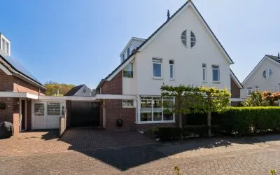 Tussenwoning te koop: Jonkheer Sixhof 25, Rade, Oranjebuurt, Munniksveen en omgeving Kortenhoef