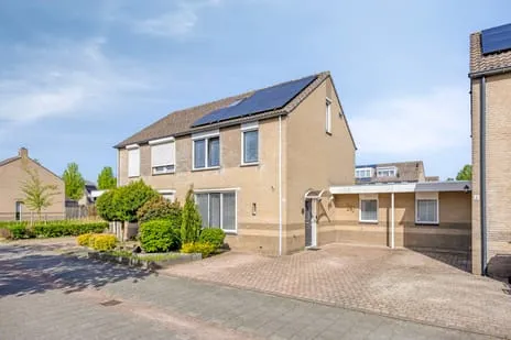 Tussenwoning te koop: Jonkhof 4, Maasvallei 'S-Hertogenbosch
