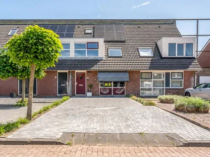 Tussenwoning te koop: Jonkvrouw 33, Duinterpen Sneek