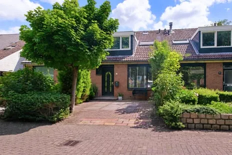 Tussenwoning te koop: Jonneveen 4, Noordbuurt Eemnes